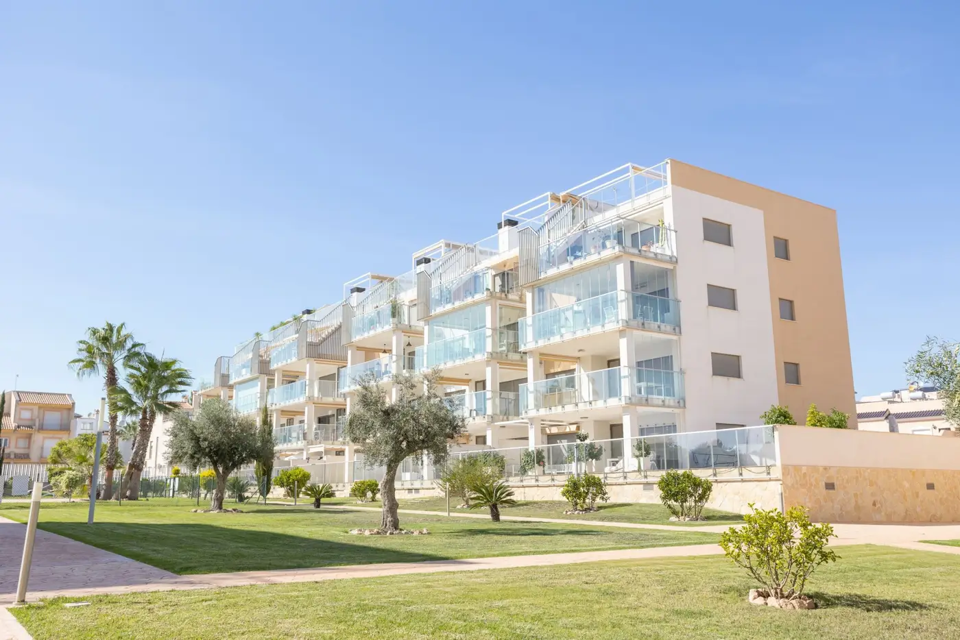 Spania – Los Dolses, Orihuela Costa – Leilighet med eksklusiv takterrasse på ca 72 kvm, balkong og flott beliggenhet!