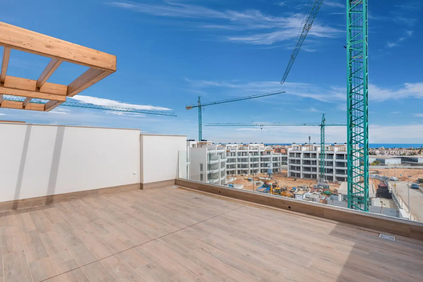Orihuela Costa – Residencial Ema – Nybygg med 3-roms leiligheter – store terrasser og felles bassengområde i populære Los Dolses