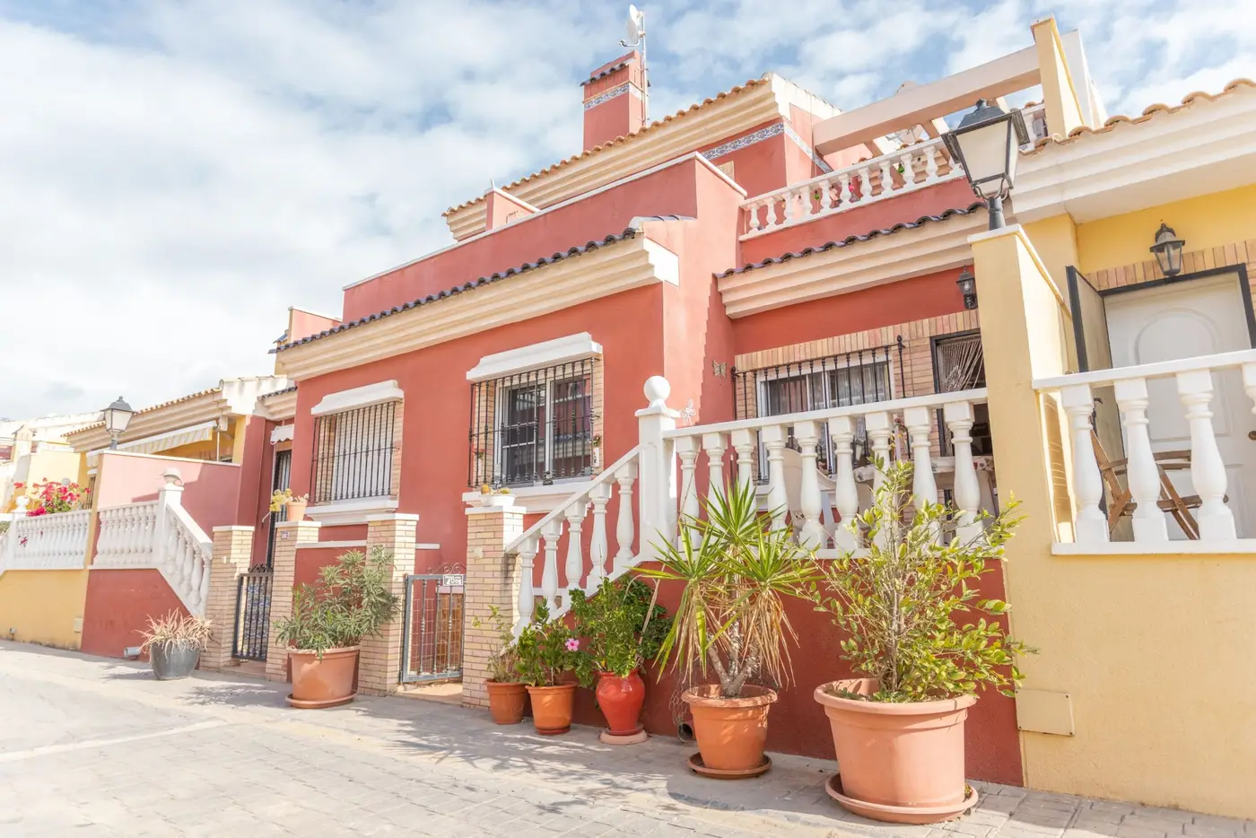 Torreta – Torrevieja – Sjarmerende rekkehus i populært boområde Sunlake